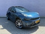 Lynk & Co 01 1.5 Plug-in Hybrid | PHEV | Trekhaak | Panoramadak | Achterutirijcamera | Parkeersensoren | Keyless Enntry | Elektrische Achterklep | Elektrisch Verstelbare Stoel | LED Koplampen | Cruise Control Adaptief | Stoelverwarming | Navigatie | Apple Carplay  | Android Auto