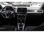 Volkswagen T-Roc 1.5 TSI R-Line Business / Trekhaak / Camera / CarPlay / Keyless / Getint glas / 17'' / Stoelverwarming / Virtual Cockpit / DAB / ACC