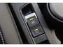 Volkswagen T-Roc 1.5 TSI R-Line Business / Trekhaak / Camera / CarPlay / Keyless / Getint glas / 17'' / Stoelverwarming / Virtual Cockpit / DAB / ACC