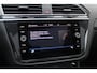 Volkswagen Tiguan Allspace 1.5 TSI R-Line Business+ 7p. / Trekhaak / Panoramadak / Camera / CarPlay / Keyless / 19'' / Mattrix LED / Stoelverwarming / DAB / ACC