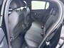Peugeot 208 GT | Elektrische parkeerrem | Extra getinte achterste zijruiten en achterruit | Extra getinte achterste zijruiten en achterruit
