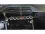Peugeot 2008 GT | Active Safety Brake met camera en radar (automatisch noodremsysteem) met Distance Alert (waarschuwing dreigende aanrijding) | Advanced Active Safety Brake met camera en radar | Climate Control