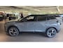 Peugeot 2008 GT | Active Safety Brake met camera en radar (automatisch noodremsysteem) met Distance Alert (waarschuwing dreigende aanrijding) | Advanced Active Safety Brake met camera en radar | Climate Control