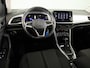 Volkswagen T-Roc 1.5 TSI Life 150 pk Automaat (DSG) | Navigatie via App | Parkeersensoren (Park assist) | Achteruitrijcamera | Autom. airco | Stoelverwarming |