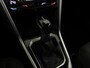 Volkswagen T-Roc 1.5 TSI Life 150 pk Automaat (DSG) | Navigatie via App | Parkeersensoren (Park assist) | Achteruitrijcamera | Autom. airco | Stoelverwarming |