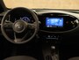 Toyota Aygo X Hybrid 115 play - NIEUW MODEL - DIRECT UIT VOORRAAD LEVERBAAR - APPLE CARPLAY/ ANDROID AUTO - CLIMATE CONTROL - ADAPTIEVE CRUISE CONTROL - 17 INCH WIELEN - LICHTSENSOR - DIGITAAL DASHBOARD - CAMERA -