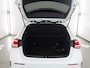 Mercedes-Benz A-klasse 180 Business Solution AMG | Night | Panoramadak | Trekhaak | Keyless | Memory | Premium Sound | Multibeam | Widescreen |