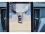 Volvo XC60 T6 Recharge AWD Plus Black Edition - Luchtvering - Panorama/schuifdak - IntelliSafe Assist & Surround - 360º Camera - Harman/Kardon audio - Adaptieve LED koplampen - Verwarmde voorstoelen, stuur & achterbank - Parkeersensoren voor & achter - Elektr. bedienb. voorstoelen met geheugen - Head up display - Draadloze tel. lader - Extra getint glas - Inklapbare trekhaak - 21' LMV