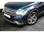 Volkswagen Tiguan 1.4 TSI eHybrid DSG-6 R-Line Business | TREKHAAK | PANORAMADAK | 19 INCH | AUTO. A. KLEP | STOEL + STUURVERW. | CAMERA | NAVIGATIE