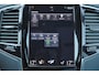 Volvo XC90 T8 Recharge AWD R-Design - Panorama/schuifdak - IntelliSafe Assist & Surround - 360º Camera - Harman/Kardon audio - Adaptieve LED koplampen - Verwarmde voorstoelen, stuur & achterbank - Parkeersensoren voor & achter - Elektr. bedienb. voorstoelen met geheugen - Draadloze tel. lader - Extra getint glas - Inklapbare trekhaak - 20' LMV