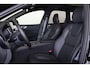 Volvo XC60 T8 Recharge AWD Ultra Black Edition Exec - Luchtvering - Panorama/schuifdak - IntelliSafe Assist & Surround - 360º Camera - Bowers & Wilkins audio - Adaptieve LED koplampen - Verwarmde voorstoelen, stuur & achterbank - Parkeersensoren voor & achter - Elektr. bedienb. voorstoelen met geheugen - Head up display - Draadloze tel. lader - Extra getint glas - 21' LMV