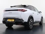 Peugeot E-3008 GT Avantage 210 73 kWh | Accu 99% | Panoramisch schuifdak | Alcantara bekleding |Elektrisch verstelbare stoelen | Navigatie | Drive assist 360 pack | Apple Carplay en Andoird auto