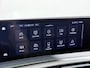 Peugeot E-3008 GT Avantage 210 73 kWh | Accu 99% | Panoramisch schuifdak | Alcantara bekleding |Elektrisch verstelbare stoelen | Navigatie | Drive assist 360 pack | Apple Carplay en Andoird auto