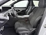 Peugeot E-3008 GT Avantage 210 73 kWh | Accu 99% | Panoramisch schuifdak | Alcantara bekleding |Elektrisch verstelbare stoelen | Navigatie | Drive assist 360 pack | Apple Carplay en Andoird auto