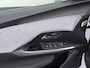 Peugeot E-3008 GT Avantage 210 73 kWh | Accu 99% | Panoramisch schuifdak | Alcantara bekleding |Elektrisch verstelbare stoelen | Navigatie | Drive assist 360 pack | Apple Carplay en Andoird auto