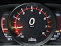 Volvo V40 T3 152PK Polar+ Sport / Trekhaak / Panoramisch Dak / DAB+ / Verwarmbare Voorruit / Leder/Nubuck / Verwarmbare Voorstoelen / Harman Kardon / Volvo Guard Alarm /