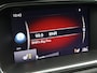 Volvo V40 T3 152PK Polar+ Sport / Trekhaak / Panoramisch Dak / DAB+ / Verwarmbare Voorruit / Leder/Nubuck / Verwarmbare Voorstoelen / Harman Kardon / Volvo Guard Alarm /