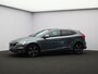 Volvo V40 T3 152PK Polar+ Sport / Trekhaak / Panoramisch Dak / DAB+ / Verwarmbare Voorruit / Leder/Nubuck / Verwarmbare Voorstoelen / Harman Kardon / Volvo Guard Alarm /