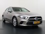 Mercedes-Benz A-klasse 180 Business Solution Luxury | Panoramadak| Memorypakket | Zwart leder | Sfeerverlichting