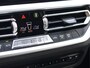 BMW 3-Serie Touring 320i Sportline Keyless | Camera | Carplay | M Sport stuurwiel | Sfeerverlichting