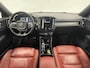 Volvo XC40 1.5 T5 Recharge Inscription Navigatie Apple Carplay Android Auto Camera Parkeersensoren Cruise Control Leder Full LED Stoel- en stuurverwarming Climate Control Lichtmetalen velgen
