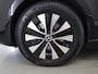 Mercedes-Benz EQV 300 L2 | 7 PERSOONS | BUSINESS SOLUTION LIMITED | SOH 93,6% | PANORAMADAK | BURMESTER | 360 CAMERA | ADAPTIEVE CRUISE CONTROL | LEDEREN BEKLEDING | STOELVERWARMING | CARPLAY EN ANDROID AUTO | NAVIGATIE | CERTIFIED