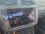 Volkswagen Tiguan 1.4 TSI eHybrid R-Line Business+ | PHEV | Trekhaak | Pano | A.cam | Winterpakket | 245Pk | SOH 89% |