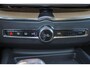 Volvo XC60 T6 Recharge AWD Plus Bright - Panorama/schuifdak - IntelliSafe Assist & Surround - 360º Camera - Harman/Kardon audio - Adaptieve LED koplampen - Verwarmde voorstoelen, stuur & achterbank - Parkeersensoren voor & achter - Elektr. bedienb. voorstoelen met geheugen - Head up display - Draadloze tel. lader - Extra getint glas - 19' LMV