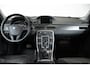 Volvo V70 D3 Classic Edition | Dealer onderhouden | Lederen bekleding | Bi-xenon met adaptieve verlichting | Verwarmbare voorruit | Verwarmbare voorstoelen | Noodreservewiel | Elektrisch bedienbare achterklep | Parkeerverwarming | Volvo On Call |