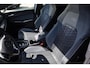 Volkswagen Golf 1.5 eTSI R-Line Business 150PK / 110kW DSG, LED Matrix (IQ.Lights), dynamische grootlichtassistent (dynamic light assist), panoramadak, verwarmbare voorstoelen, verwarmbaar multifunctioneel lederen stuurwiel, adaptieve cruise control (acc), achteruitrijcamera (rear view), parkeersensoren voor en achter (pdc), Apple Carplay & Android Auto, 17" 'Valencia' LMV, elektrisch verstel- en verwarmbare buitenspiegels, DAB+, sfeerverlichting, draadloze telefoon lader, R-Line in- en exterieur etc.