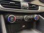 Alfa Romeo Giulia 2.0T Super, 200Pk, 2020, 1ste eigenaar, Volledig onderhouden, Panoramadak, Climate control, Cruise control, Parkeersensoren, Xenon koplampen, Elektrische stoelen, Stoel + stuurverwarming,