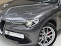 Alfa Romeo Stelvio 2.0 T AWD Super, 280Pk, 2017, 2de eigenaar, Panoramadak, Volledig leder, 20" velgen, Camera, Stoelverwarming, Cruise control, Xenon koplampen, Schakelflippers,