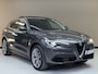 Alfa Romeo Stelvio 2.0 T AWD Super, 280Pk, 2017, 2de eigenaar, Panoramadak, Volledig leder, 20" velgen, Camera, Stoelverwarming, Cruise control, Xenon koplampen, Schakelflippers,