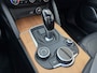 Alfa Romeo Stelvio 2.0 T AWD Super, 280Pk, 2017, 2de eigenaar, Panoramadak, Volledig leder, 20" velgen, Camera, Stoelverwarming, Cruise control, Xenon koplampen, Schakelflippers,