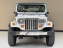 Jeep Wrangler 2.5 Softtop Laredo, 107Pk, 1990, Trekhaak, Lichtmetalen velgen, LED koplampen, Historie