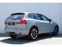 Volvo XC60 T6 Plug-in hybrid AWD Ultra Dark | Trekhaak | Panoramadak | Head up display | 360 graden camera | Verwarmbare voorstoelen stuurwiel en achterbank | Adaptieve cruise control
