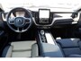 Volvo XC60 T6 Plug-in hybrid AWD Ultra Dark | Trekhaak | Panoramadak | Head up display | 360 graden camera | Verwarmbare voorstoelen stuurwiel en achterbank | Adaptieve cruise control