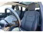 Volvo XC60 T6 Plug-in hybrid AWD Ultra Dark | Trekhaak | Panoramadak | Head up display | 360 graden camera | Verwarmbare voorstoelen stuurwiel en achterbank | Adaptieve cruise control
