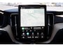 Volvo XC60 T6 Plug-in hybrid AWD Ultra Dark | Trekhaak | Panoramadak | Head up display | 360 graden camera | Verwarmbare voorstoelen stuurwiel en achterbank | Adaptieve cruise control