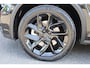 Lynk & Co 01 1.5 MY23! + BLACKLINE! ZWARTE-HEMEL ROLHOES MY23 360-CAMERA PANO/SCHUIF INFINITY DAB NAVI CARPLAY STOELVERWARMING ELEK.ACHTERKLEP 20"LMV