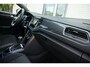 Volkswagen T-Roc 1.5 TSI 150pk R-Line Virtual|LED|Suzuka 19"|White Silver