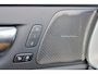 Volvo XC60 T6 Recharge AWD Ultra Black Edition - Panorama/schuifdak - IntelliSafe Assist & Surround - 360º Camera - Harman/Kardon audio - Adaptieve LED koplampen - Verwarmde voorstoelen, stuur & achterbank - Parkeersensoren voor & achter - Elektr. bedienb. voorstoelen met geheugen - Head up display - Draadloze tel. lader - Extra getint glas - Inklapbare trekhaak - 21' LMV
