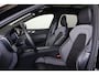 Volvo XC60 T6 Recharge AWD Ultra Black Edition - Panorama/schuifdak - IntelliSafe Assist & Surround - 360º Camera - Harman/Kardon audio - Adaptieve LED koplampen - Verwarmde voorstoelen, stuur & achterbank - Parkeersensoren voor & achter - Elektr. bedienb. voorstoelen met geheugen - Head up display - Draadloze tel. lader - Extra getint glas - Inklapbare trekhaak - 21' LMV