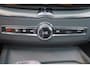 Volvo XC60 T6 Recharge AWD Ultra Black Edition - Panorama/schuifdak - IntelliSafe Assist & Surround - 360º Camera - Harman/Kardon audio - Adaptieve LED koplampen - Verwarmde voorstoelen, stuur & achterbank - Parkeersensoren voor & achter - Elektr. bedienb. voorstoelen met geheugen - Head up display - Draadloze tel. lader - Extra getint glas - Inklapbare trekhaak - 21' LMV