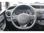 Toyota Yaris 1.5 HYBRID DYNAMIC Y20 STOELVERW. KEYLESS LM-VELGEN CAMERA P-SENSOREN PRIVACY-GLASS