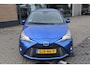 Toyota Yaris 1.5 HYBRID DYNAMIC Y20 STOELVERW. KEYLESS LM-VELGEN CAMERA P-SENSOREN PRIVACY-GLASS