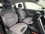 Kia Niro EV e-Niro DynamicLine 64 kWh SOH 94,9% | Warmtepomp | Trekhaak | Camera | Stoel/Stuurverwarming