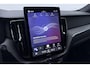Volvo XC60 T8 Plug-in Hybride AWD Ultra Black Edition | ACC | Panoramadak | 360° Camera | Head-Up | Harman/Kardon | Stoel+Stuurverwarming | 21 inch