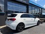 Mercedes-Benz A-klasse 200 Business Solution AMG Clima Cruise Panodak Achteruitrijcamera Stoelverwarming Zeer Nette Auto !!!