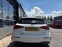 Mercedes-Benz A-klasse 200 Business Solution AMG Clima Cruise Panodak Achteruitrijcamera Stoelverwarming Zeer Nette Auto !!!